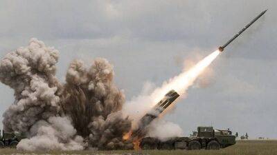 По Запорожью враг выпустил 5 ракет: известно о 3 пострадавших (ФОТО)