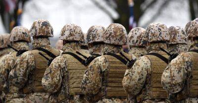 Министерство обороны: параллельной армии в Латвии не будет