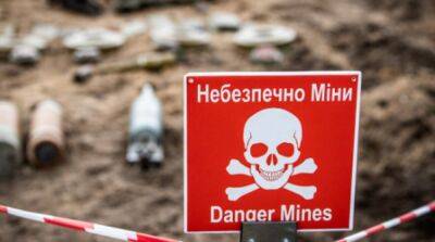 На Харьковщине на минах подорвались два энергетика и спасатель