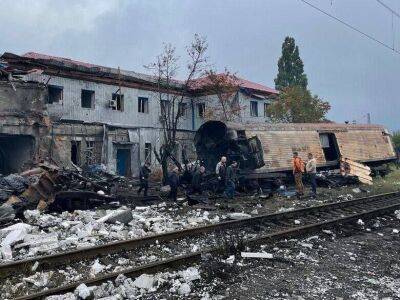 Заметают следы. В Харькове оккупанты уничтожили вагоны с телами своих военных
