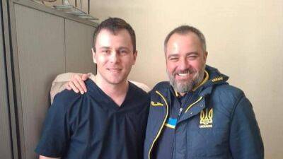 Из российского плена освободили футбольного арбитра и врача Кубряка