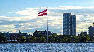 Латвия не будет выдавать рабочие визы россиянам, ограничит продление вида на жительство