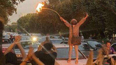Беспорядки в Иране после смерти студентки: есть жертвы среди протестующих и полицейских