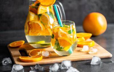 Стакан апельсинового сока обеспечит достаточным количеством витамина С – врачи