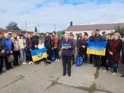 В Снигиревке украинцы вышли на митинг проти российского "референдума"