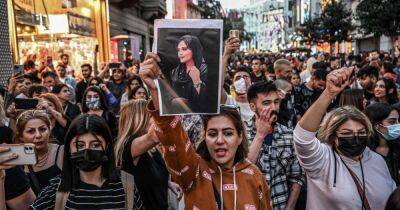 Протесты в Иране. Свергнет ли аятолл хиджабная революция?