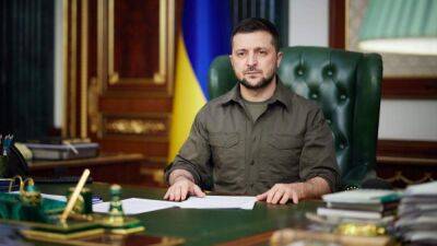 Есть простая просьба, – Зеленский объяснил, что делать украинцам на оккупированных территориях