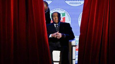 Как Берлускони зашкварился накануне выборов в прямом эфире итальянского RAI 1