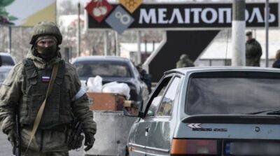 В Мелитополе оккупанты угрожают депортацией за отказ голосовать на «референдуме»