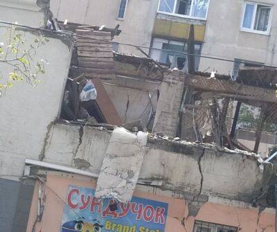 "Приліт" у Лисичанську: у мережі з'явилися фото руйнувань