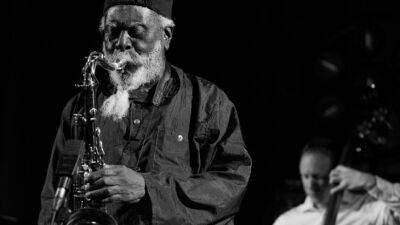 На 81 году жизни скончался американский джазовый музыкант и саксофонист Фэроу Сандерс