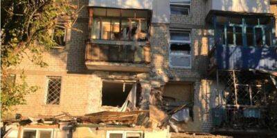 Российские захватчики ночью снова обстреляли Николаев: повреждены жилые дома