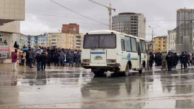 Полиция разогнала женскую акцию против мобилизации в Якутии