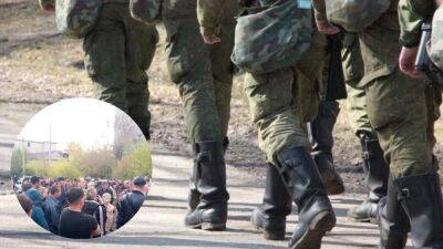 Военкоматы россии работают круглосуточно: на войну отправляют без подготовки