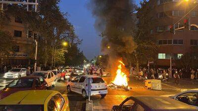 ЕС осудил разгон акций протеста в Иране