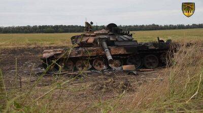 Россияне за сутки потеряли 15 танков, 4 вертолета и 500 военных