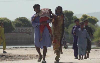 В Пакистане из-за загрязнения воды умирают дети