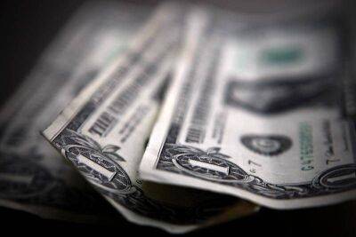 Средний курс доллара США со сроком расчетов "сегодня" по итогам торгов составил 58,0586 руб.
