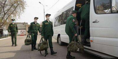 Мобілізовані росіяни масово дзвонять в Україну щодо здачі в полон
