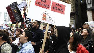 Протесты иранцев в стране и за рубежом