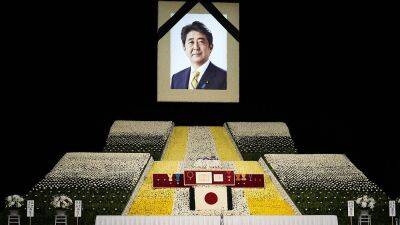 Государственные похороны Синдзо Абэ раскололи японское общество