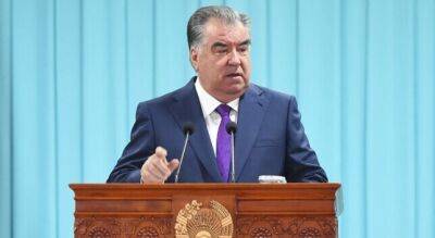 Эмомали Рахмон поручил создать Национальный центр переводов при Правительстве Таджикистана