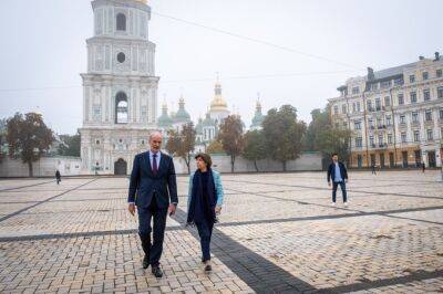 Глава МИД Франции Катрин Колонна приехала в Киев (ФОТО)