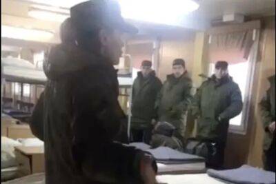 "У дівчат, дружин просіть прокладки, тампони": У мережі показали, як комплектують російських солдатів