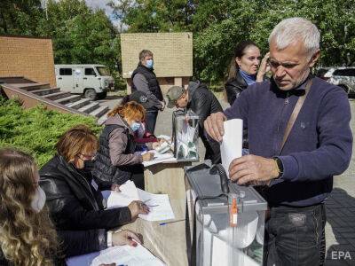 В Мариуполе оккупанты для массовости на "псевдореферендуме" для голосования привлекают россиян