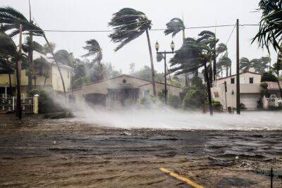 Сотни жителей Флориды эвакуируются из-за приближения урагана «Иэн»