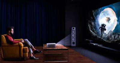 Гигантский домашний кинотеатр с диагональю 500 дюймов: что умеет проектор Epson (фото)