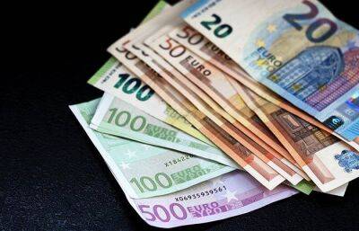 НБУ выделил $100 млн и €20 млн наличными на пополнение касс банков