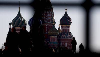 Оскаженілий кремль, генеральні тези та політичний чардаш