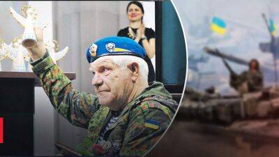 Дедушка в коляске, включавший украинские песни в Херсоне, собрал для ВСУ более 600 тысяч гривен