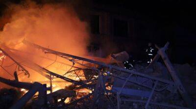 Удар по Харькову: повреждены объекты энергоинфраструктуры, три района все еще частично без света
