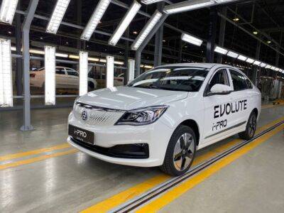 В России стартовало производство электромобилей Evolute