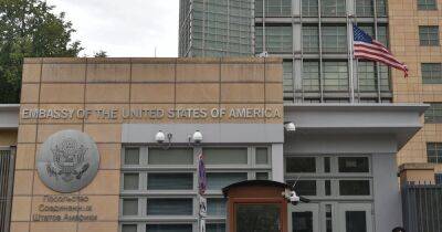 Посольство США в Москве призывает своих граждан немедленно покинуть Россию