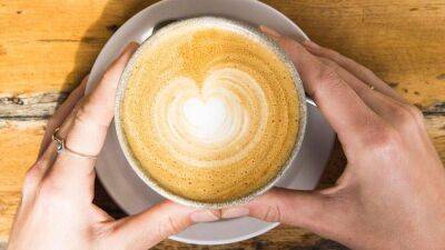 Работают лучше кофе: список продуктов, которые подарят бодрость
