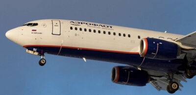 На росії з рейсів почали знімати пілотів через заборону на перетин кордону