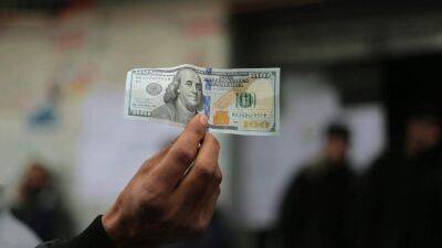 При каких условиях курс доллара перестанет лететь вверх: новый прогноз эксперта