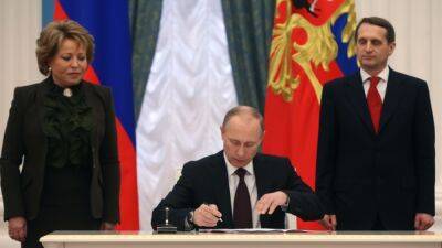 Депутатов Госдумы пригласили в пятницу к Путину в Кремль
