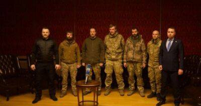 Сумасшедший дом: В Госдуме РФ будут добиваться экстрадиции освобожденных из плена командиров "Азова"