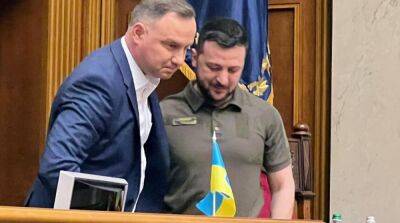 Зеленский обсудил с Дудой «референдумы» и поблагодарил за поддержку