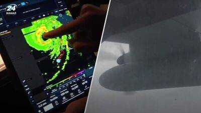 Самолет попал в самое сердце урагана Иан: эпическое видео