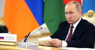 Санитарные ограничения: Путин не явился на встречу глав разведок стран СНГ (видео)