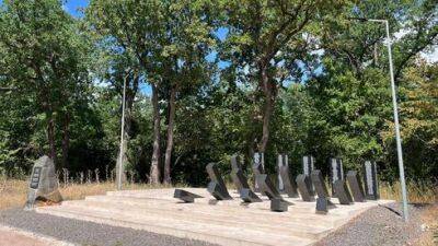 В Молдове открыли мемориал памяти 6300 растрелянных во время Холокоста евреев