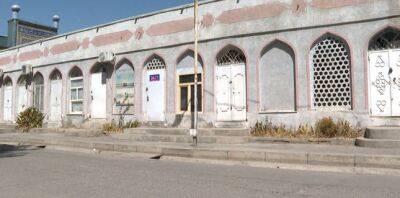 Власти закрыли в Душанбе книжные магазины с религиозной литературой