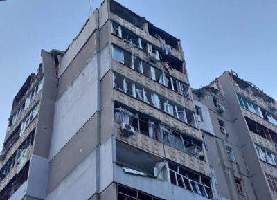 В Николаеве в многоэтажку попала ракета: 8 раненых (ФОТО)