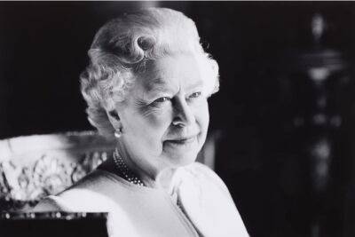 Теперь официально: королева Елизавета II умерла из-за старости