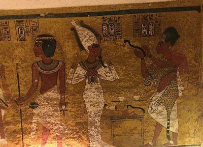 У похоронній камері фараона Тутанхамона знайдено двері до гробниці Нефертіті